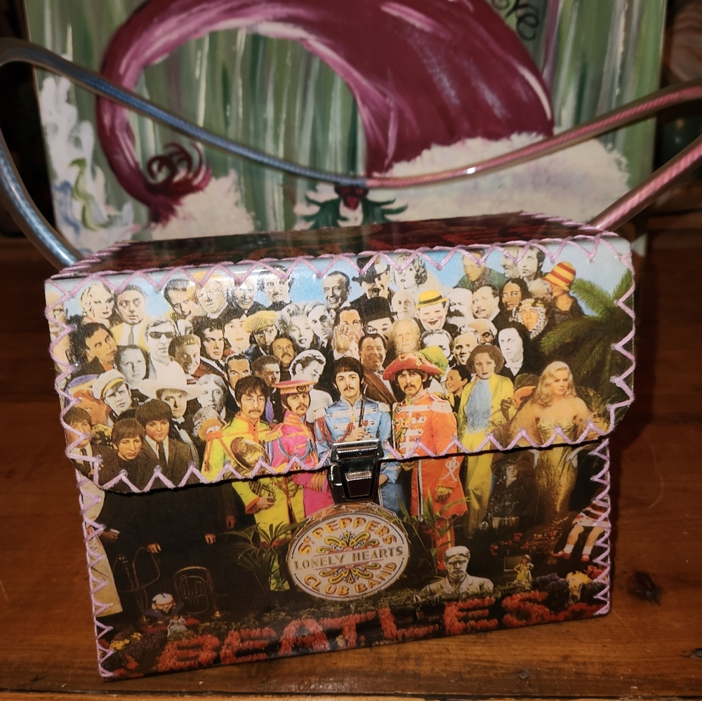 Pre-owned Beatles Muisc Album Recycled Paper Plasticized Stitched Sgt Peppers